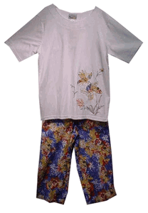 BLOWOUT SALE! Capri Pant & Knit Embroidered Sequined Plus Size Set !   2X 3X !
