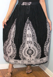 Broomstick Skirt ! Black and White Crinkle Rayon ! One Size, Fits Most ! Peasant Boho !!