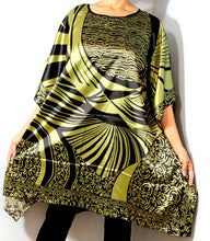 Load image into Gallery viewer, Tunic Top, Plus Size, Silky Satin, Printed and Trendy